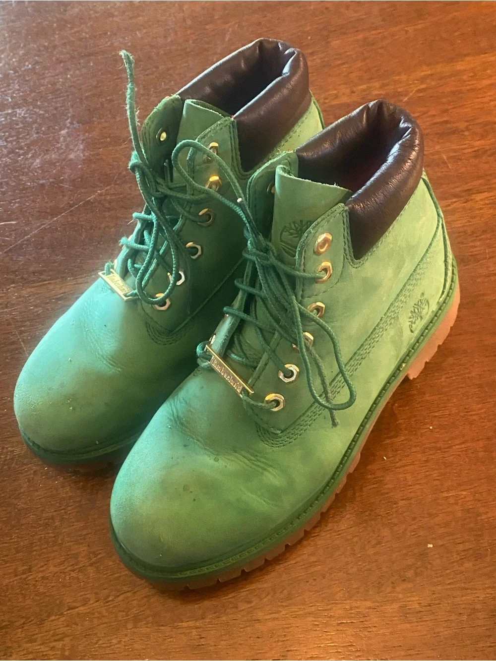 Timberland 6-Inch Premium green Waterproof Boots youth size 2.5